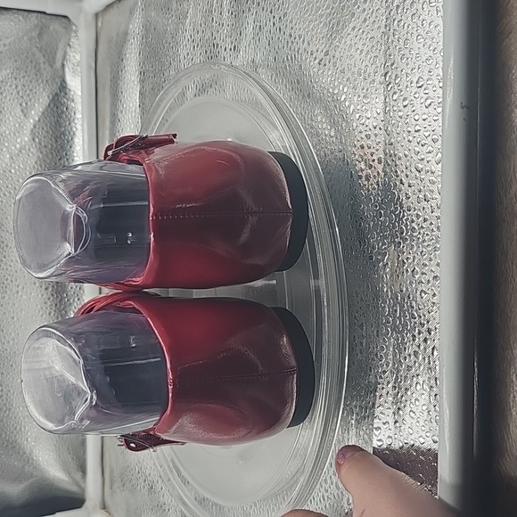 J No Boundaries Red Patent Mary Jane Flats Sz 9.5 Stylish And Comfortable - Picture 2 of 9